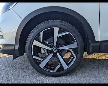 Nissan Qashqai 2&ordf; serie Qashqai 1.5 dCi Tekna white