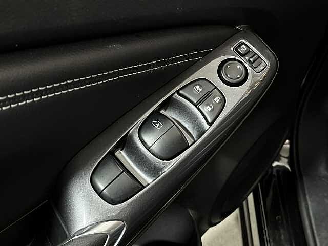 Nissan Juke 1.0 DIG-T 114 CV N-Connecta