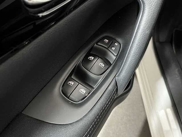 Nissan Qashqai 1.3 DIG-T 140 CV N-Connecta