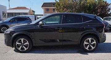 Nissan Qashqai III 2021 QASHQAI N-CONNECTA 2WD 1.3MHEV 140CV black