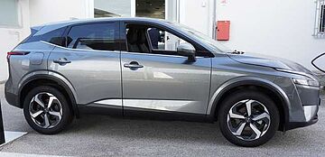 Nissan Qashqai III 2021 QASHQAI N-CONNECTA 2WD 1.3MHEV 140CV black