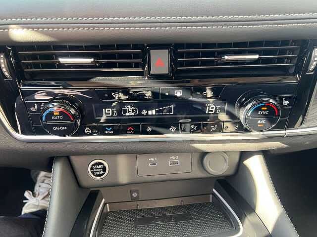 Nissan X-Trail Mild Hybrid 2WD 5 posti Tekna