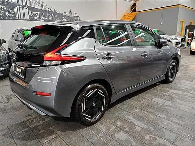 Nissan Leaf 40kWh Acenta CVT
