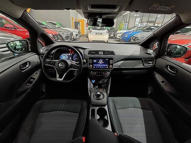 Nissan Leaf 40kWh Acenta CVT