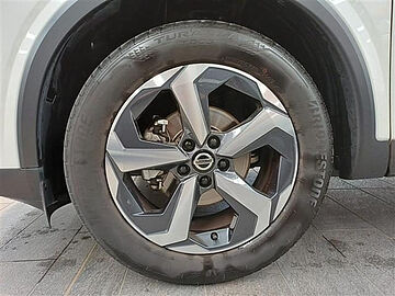 Nissan Qashqai 1.3 mhev N Connecta 2wd 140cv Bianco