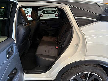 Nissan Qashqai 1.3 Mild Hybrid 158cv Tekna 2WD Xtronic Bianco