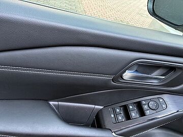 Nissan Qashqai MHEV 158 CV Xtronic N-Connecta 4WD SANTIN WHITE