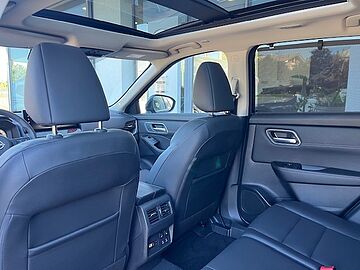 Nissan X-Trail 4&ordf; serie Mild Hybrid 2WD 5 posti Tekna NERO METALLIZZATO