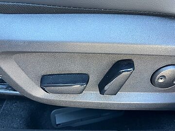 Nissan X-Trail 4ª serie e-Power 2WD 5 posti Tekna DARK METAL GREY