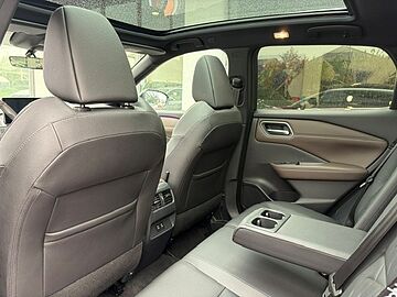 Nissan Qashqai AZIENDALE e-Power Tekna FUJI SUNSET RED