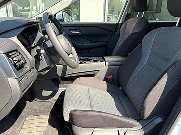 Nissan X-TRAIL E-POWER N-CONNECTA 4WD 7P WHITE PEARL
