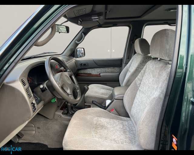 Nissan Patrol GR II 1998 Patrol GR SW 3.0 td-di Luxury FL