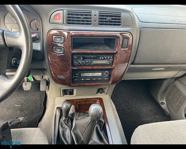 Nissan Patrol GR II 1998 Patrol GR SW 3.0 td-di Luxury FL