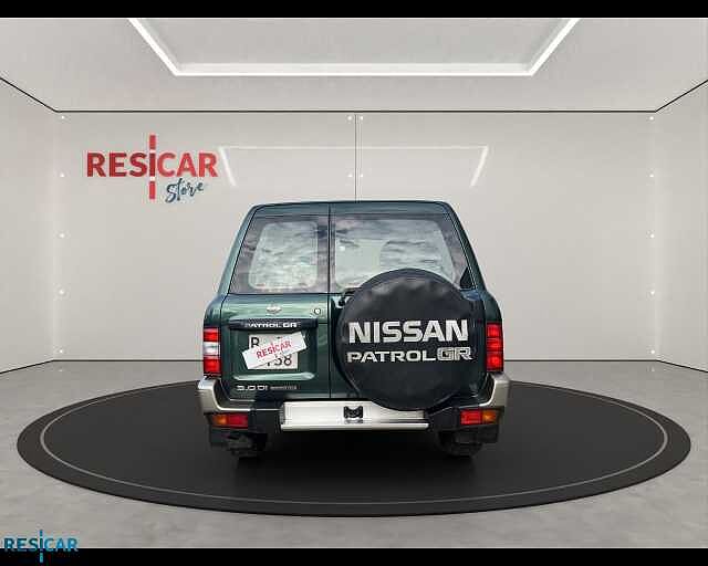 Nissan Patrol GR II 1998 Patrol GR SW 3.0 td-di Luxury FL