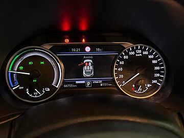 Nissan Juke II 2020 Juke 1.6 hev Tekna red