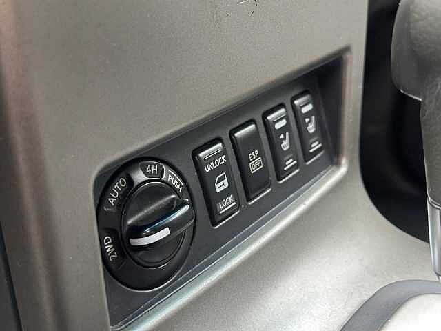 Nissan Pathfinder 2.5 LE Auto 2625L775K9