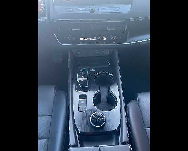 Nissan X-Trail IV 2022 X-Trail 1.5 e-power Tekna e-4orce 4wd auto