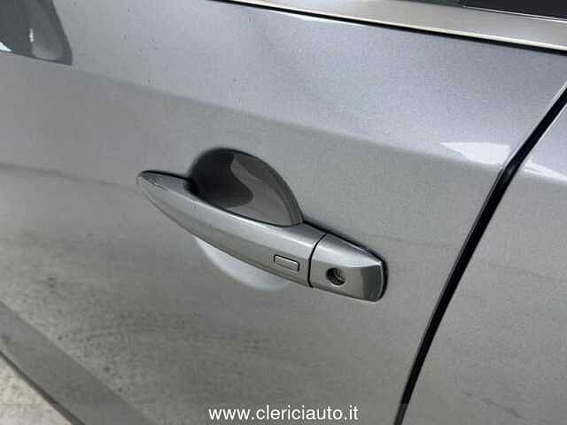 Nissan Qashqai MHEV 140 CV Business